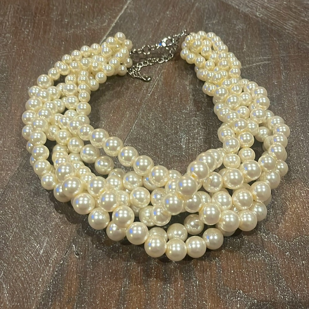 Pearl necklace gorgeous!